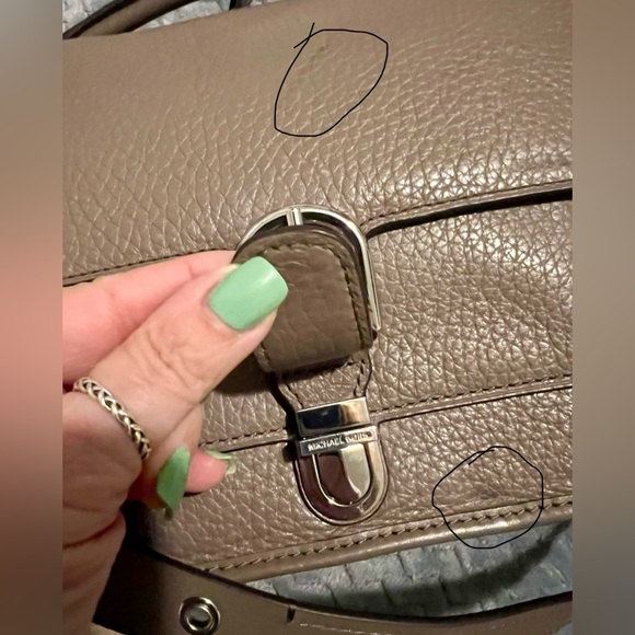 Michael Kors purse/crossbody in tan. - Picture 5 of 9